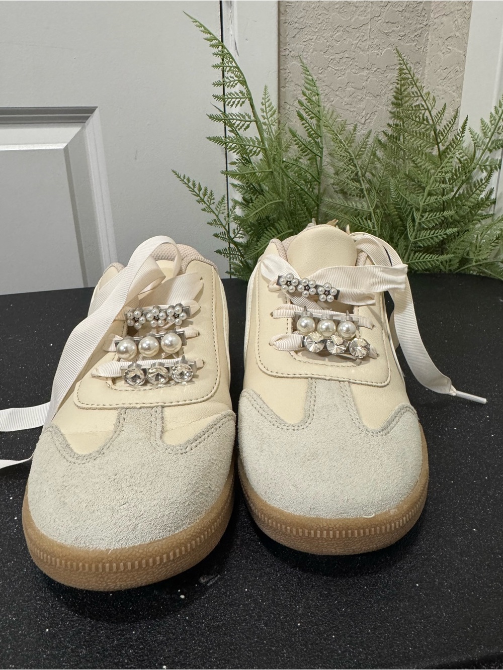 & Other Stories Cream Pearl-Embellished Satin Lace Sneakers
